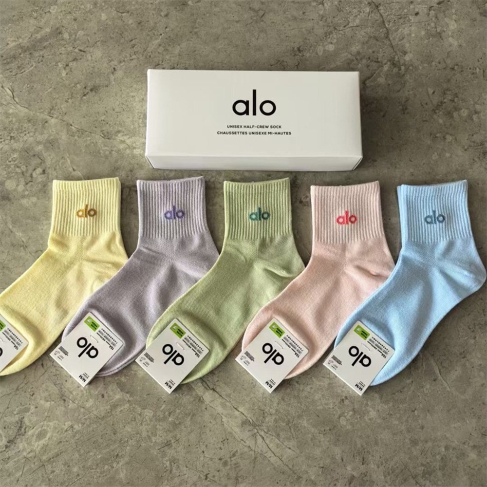 ALO Yoga Men's Pastel Crew Socks Collection